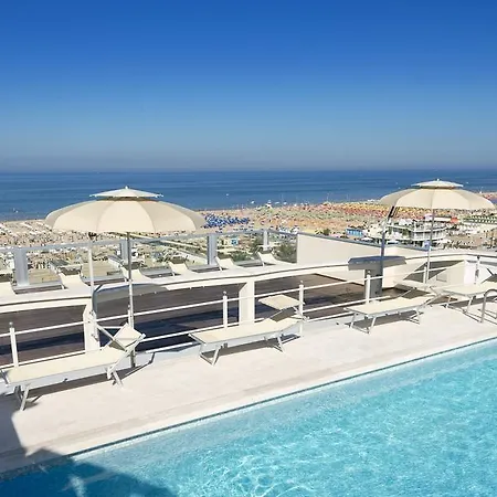 فندق Waldorf 4*