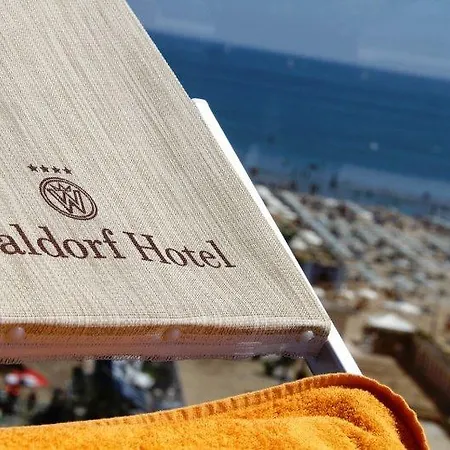 Waldorf فندق ريميني
