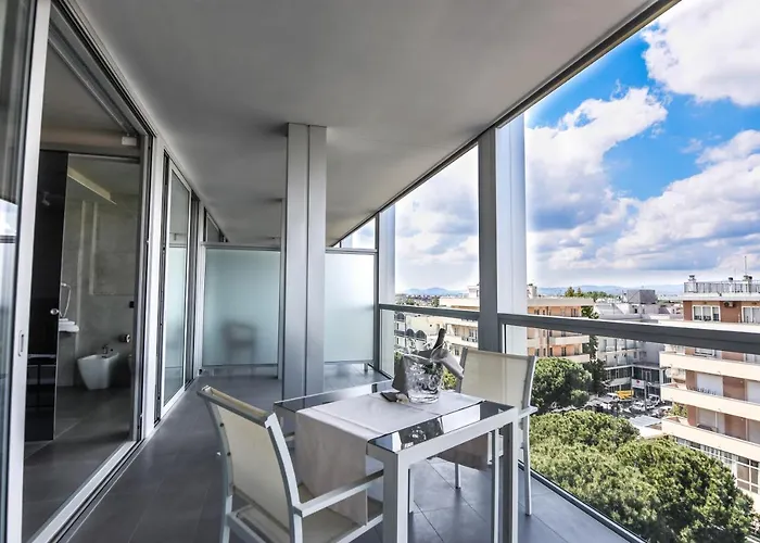 Waldorf Hotel 4*