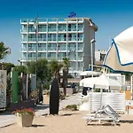 Waldorf Hotel 4*