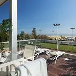 Waldorf Hotel 4*