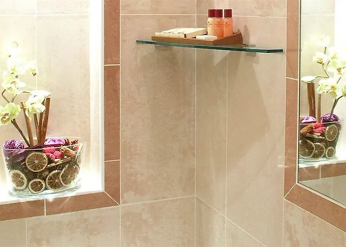 Отель Waldorf 4*